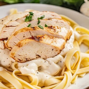 Classic chicken Alfredo in a dinner bowl.