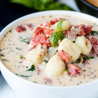 Creamy Spinach Tomato Gnocchi Soup with gnocchi, spinach and tomato